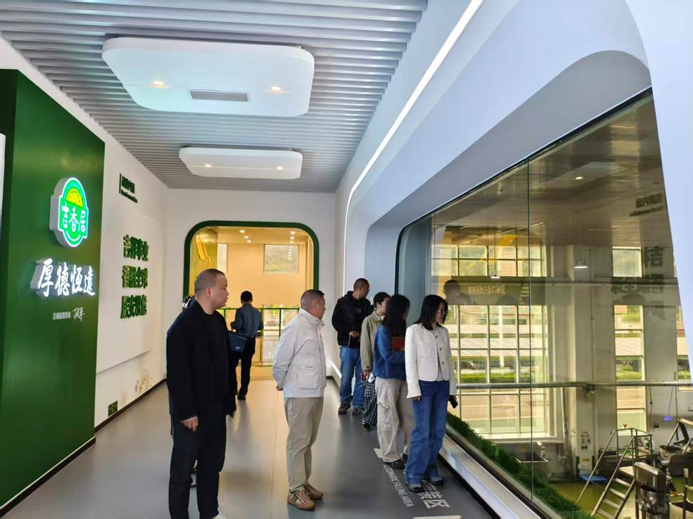 d6d29289e463a9bcc20b14d71bed6377